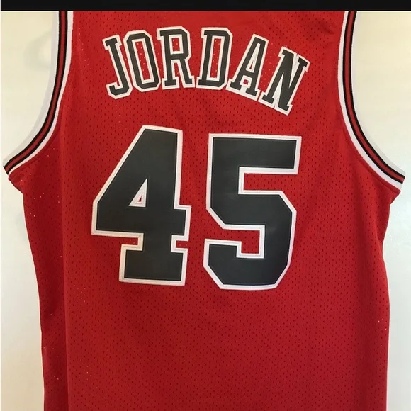 Mitchell & Ness Michael Jordan Jersey. Size Medium